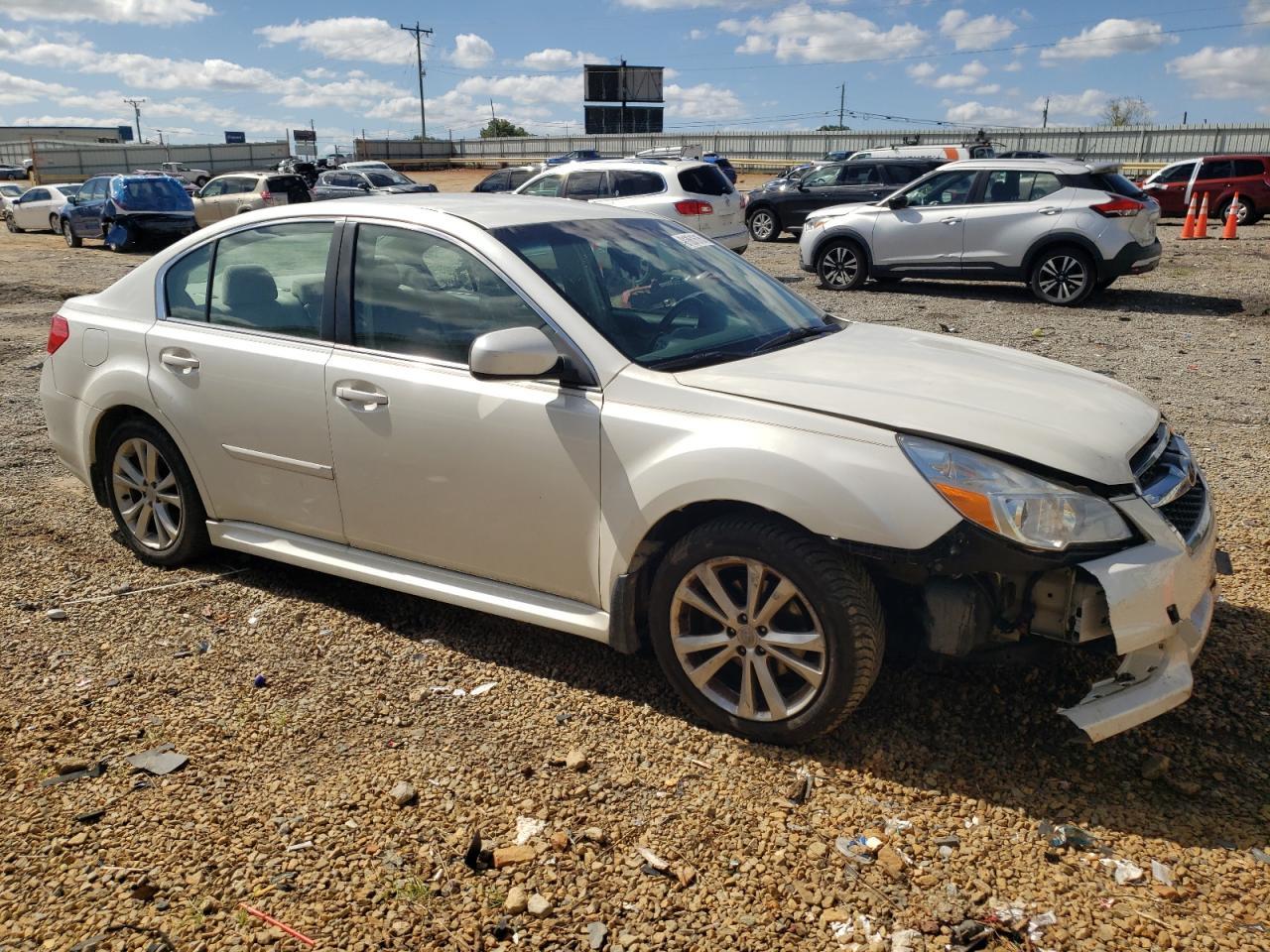2013 SUBARU Legacy