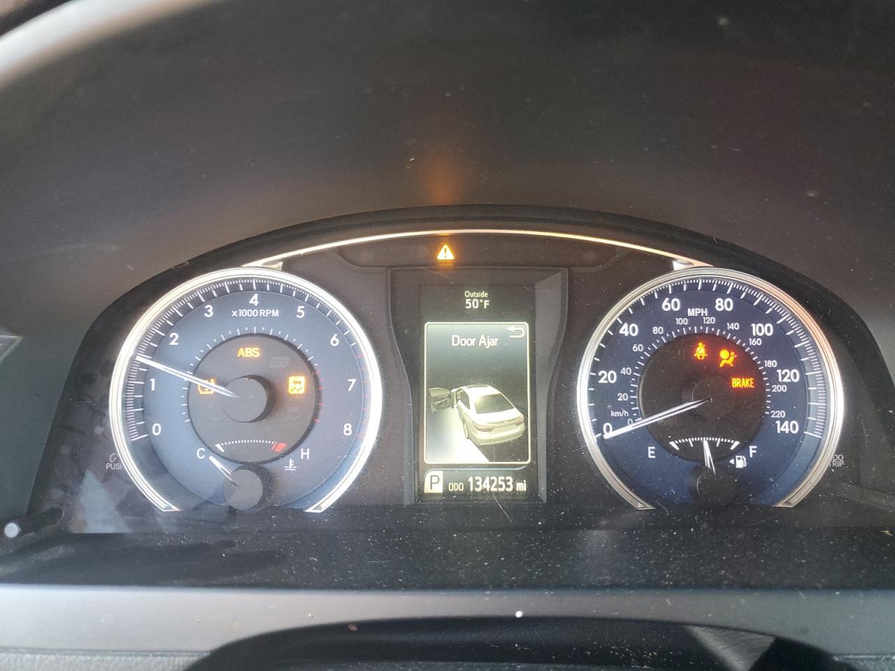 2016 TOYOTA CAMRY