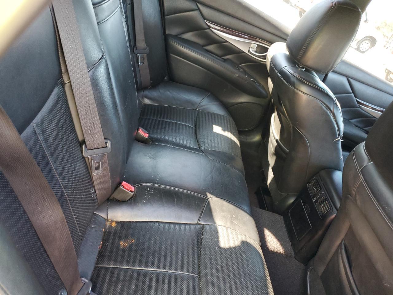 2013 INFINITI M37