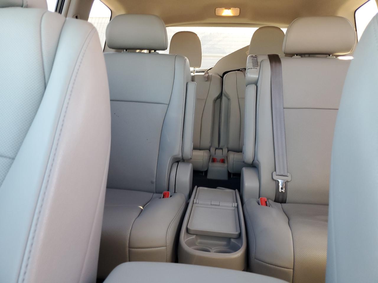 2013 TOYOTA HIGHLANDER