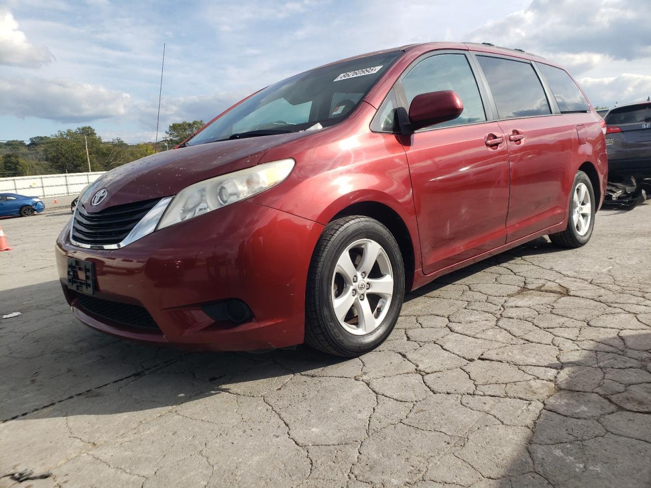 2012 TOYOTA SIENNA