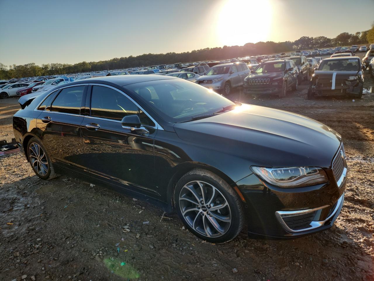 2017 LINCOLN MKZ