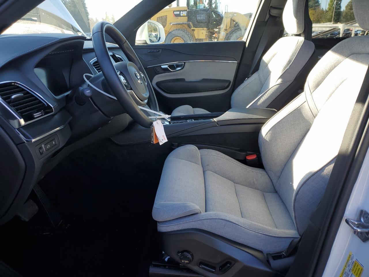 2021 VOLVO XC90
