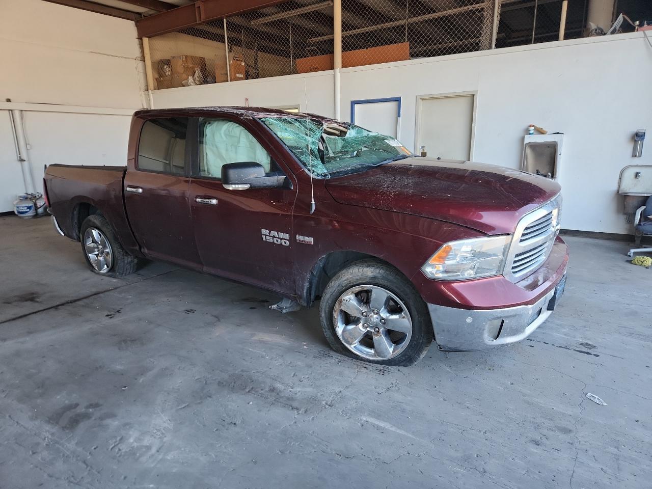 2016 RAM 1500 SLT