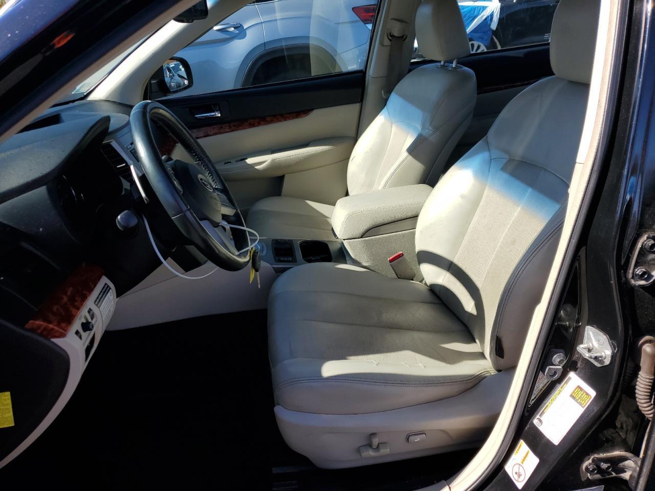 2010 SUBARU Legacy