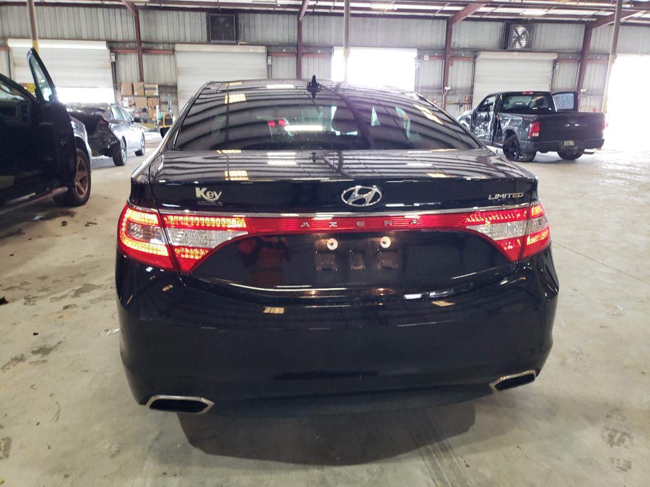 2017 HYUNDAI Azera