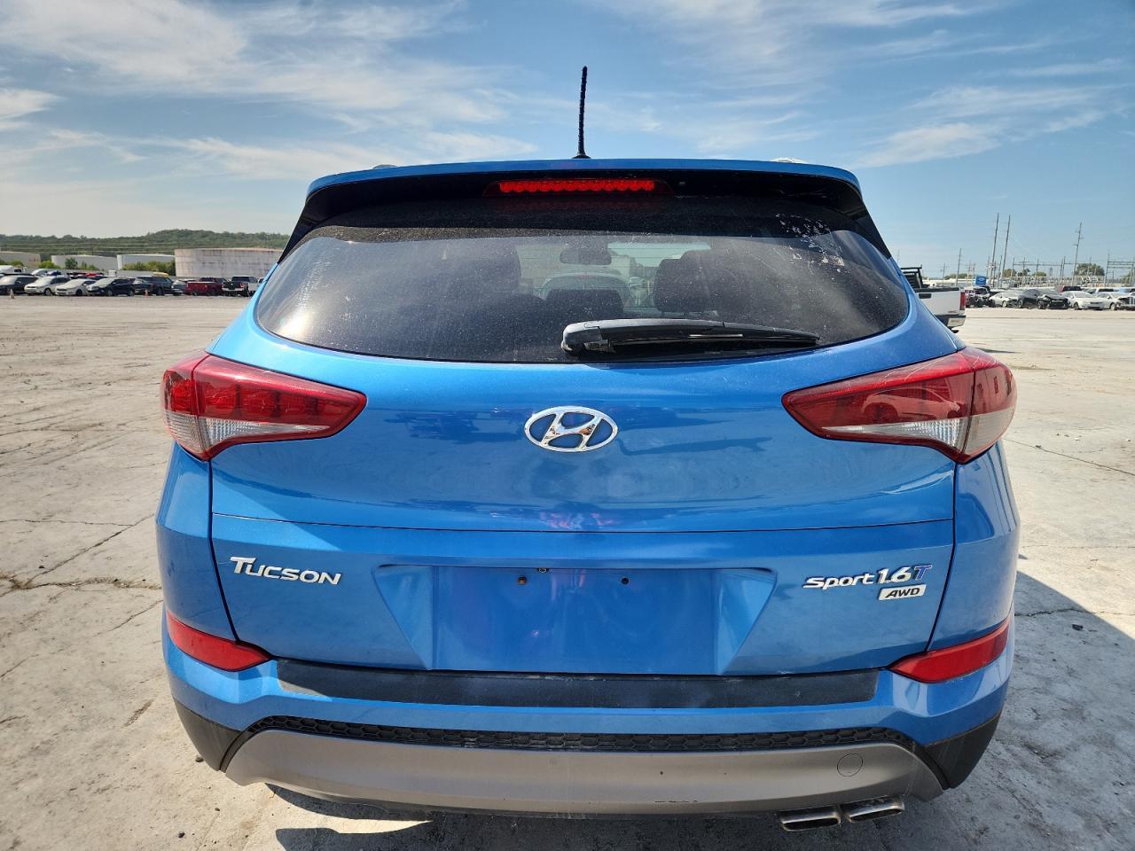 2016 HYUNDAI TUCSON
