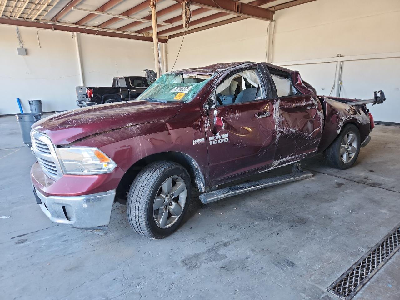 2016 RAM 1500 SLT