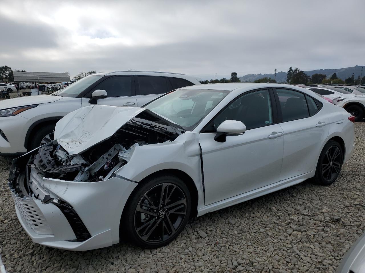 2025 TOYOTA CAMRY
