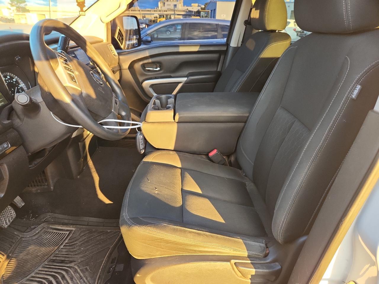 2017 NISSAN