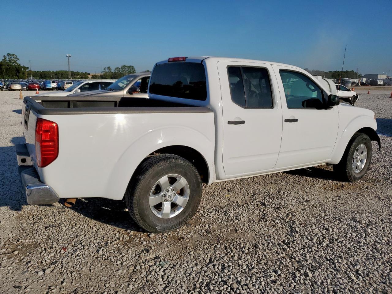 2012 NISSAN Frontier