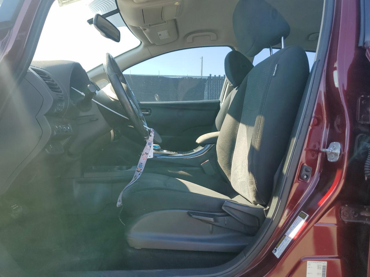 2016 NISSAN LEAF