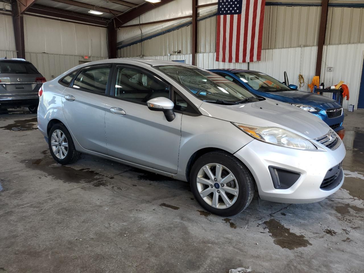 2013 FORD Fiesta