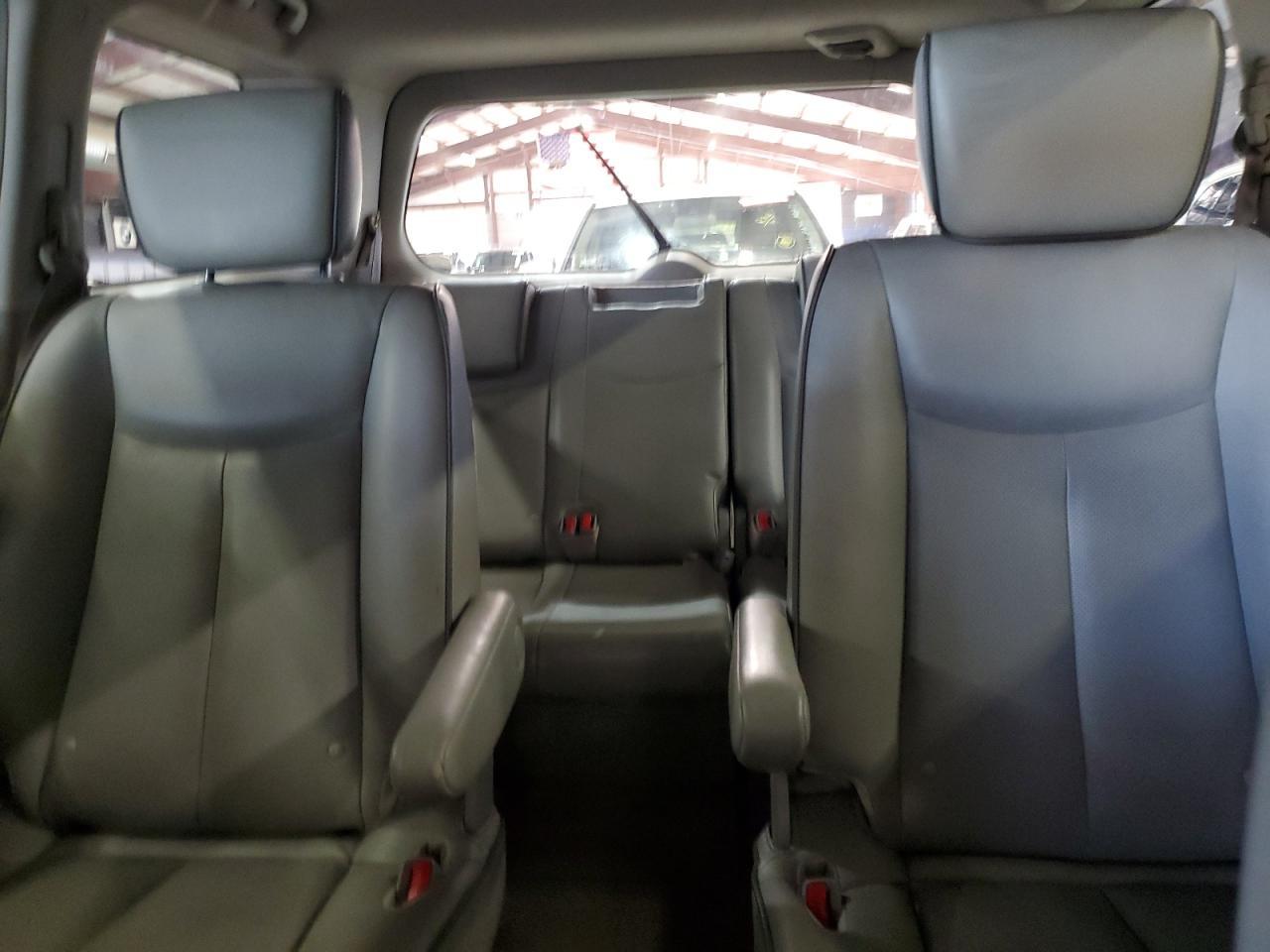 2013 NISSAN Quest