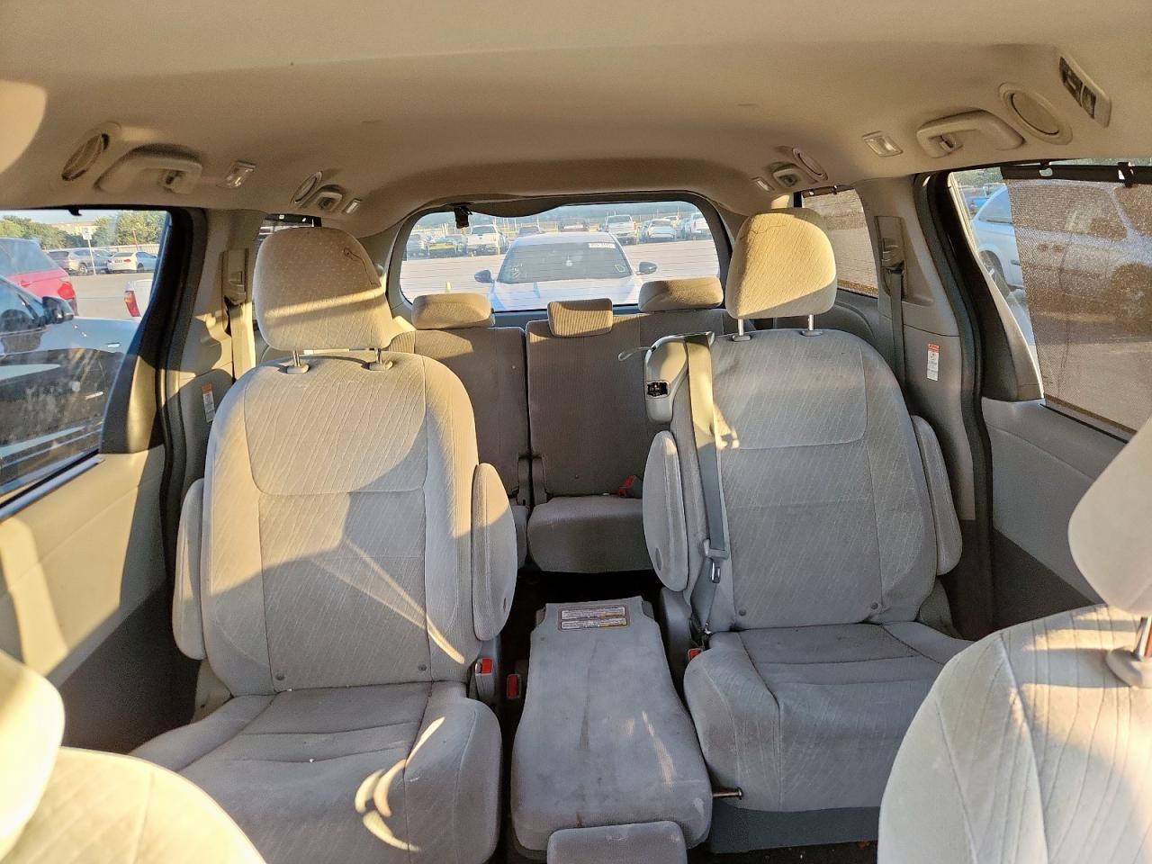 2017 TOYOTA SIENNA