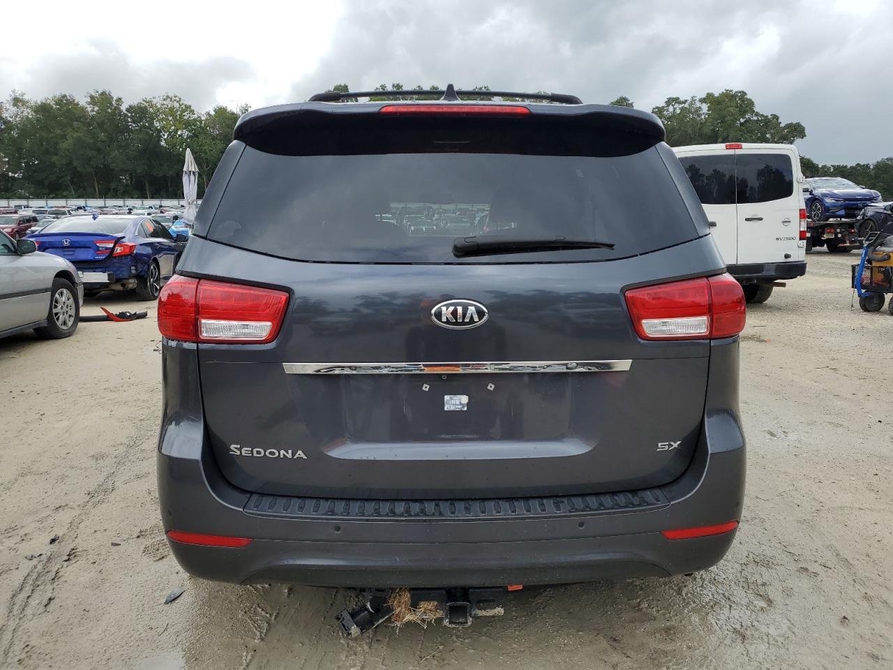 2016 KIA SEDONA