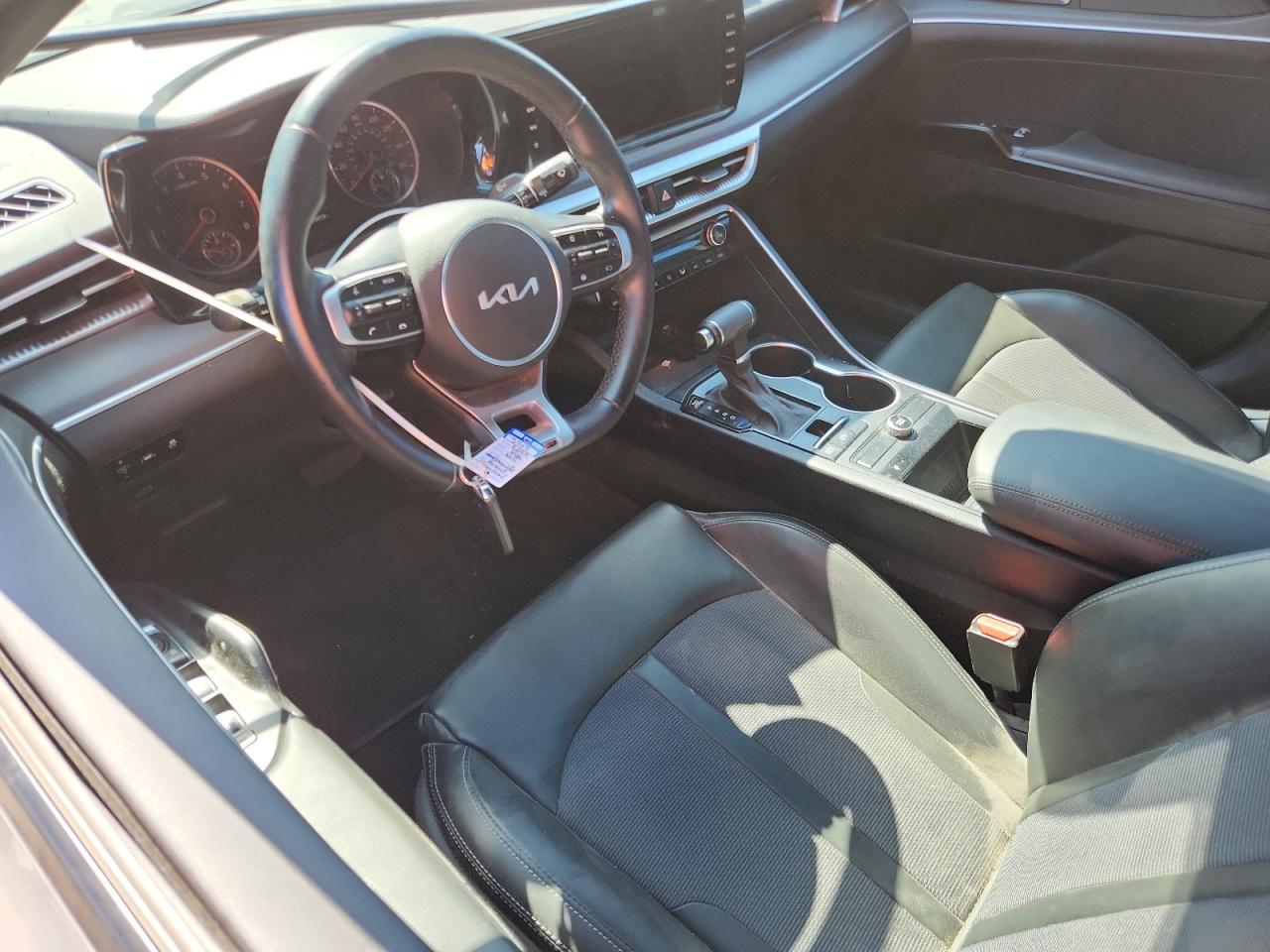 2022 KIA K5