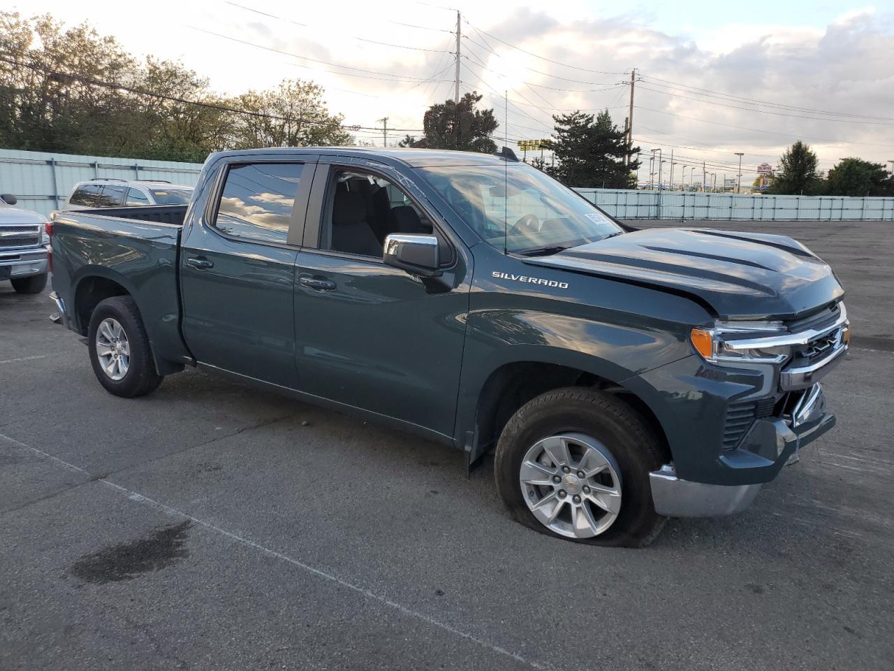 2025 CHEVROLET Silverado