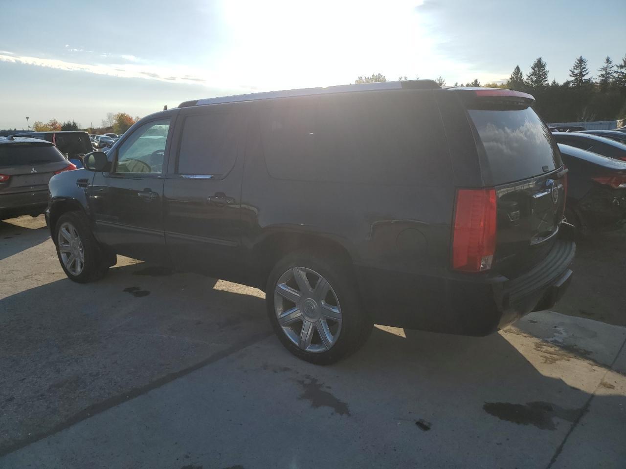 2013 CADILLAC Escalade ESV