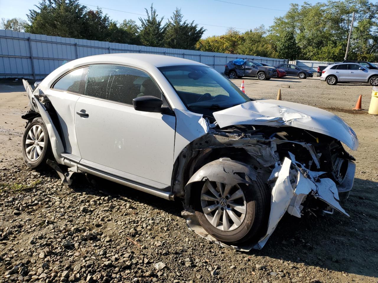 2016 VOLKSWAGEN Beetle