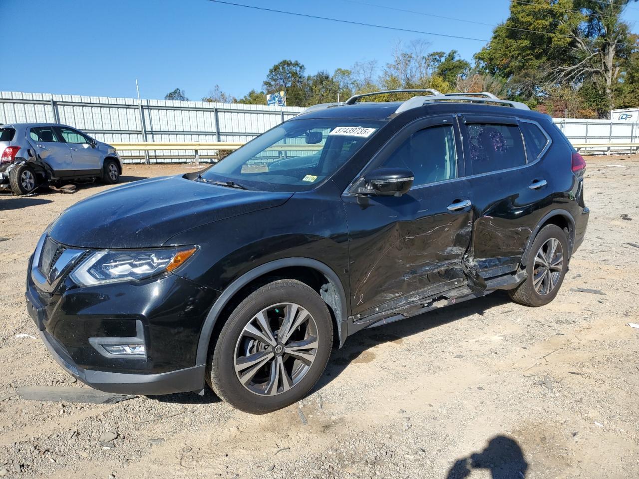 2017 NISSAN ROGUE