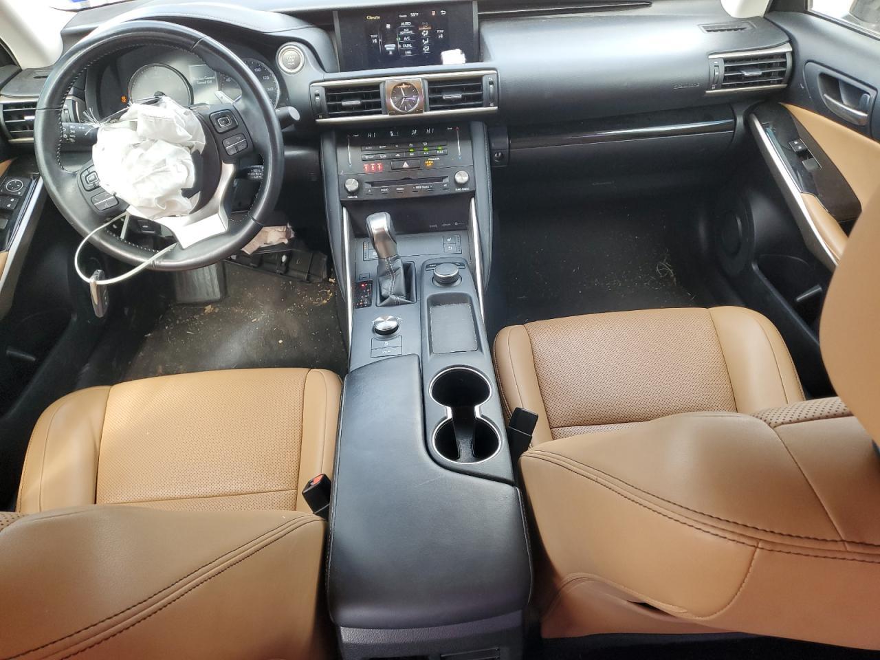 2017 LEXUS IS 200t
