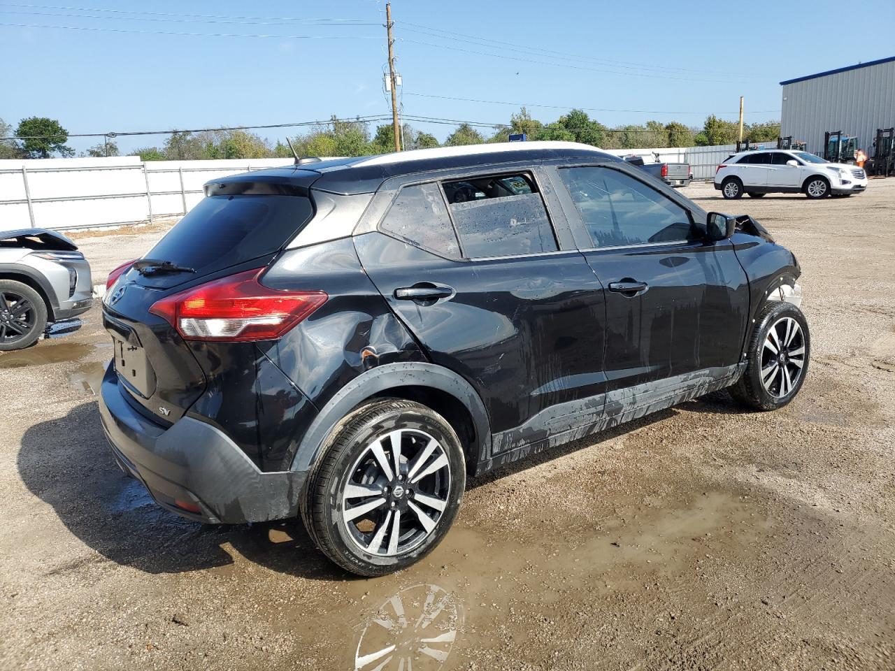2019 NISSAN KICKS