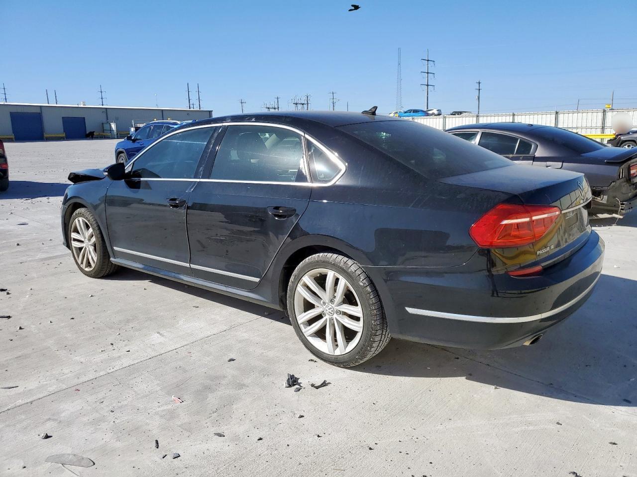 2016 VOLKSWAGEN Passat