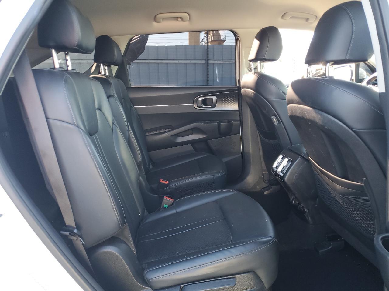 2023 KIA SORENTO