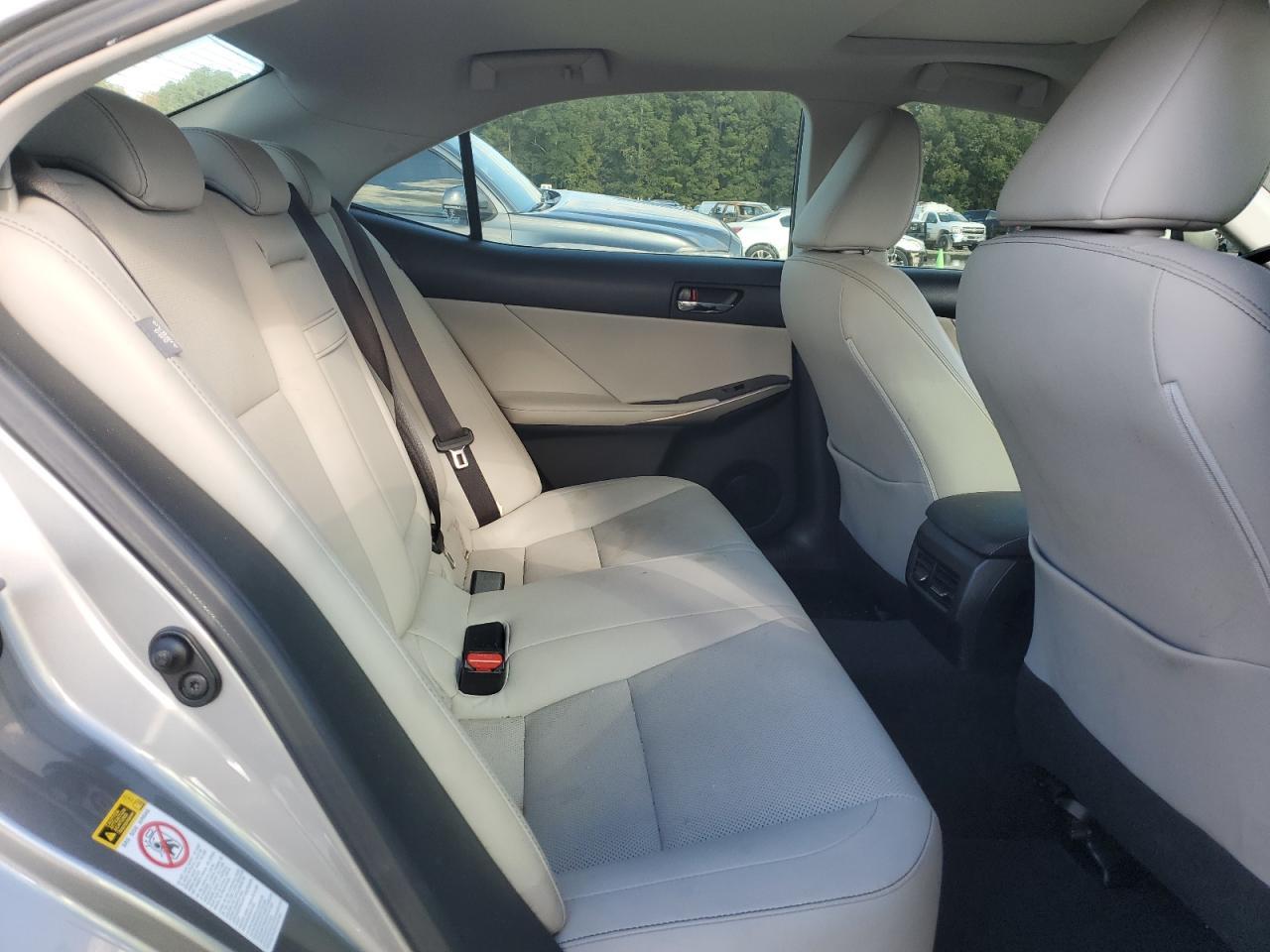 2016 LEXUS IS 200t