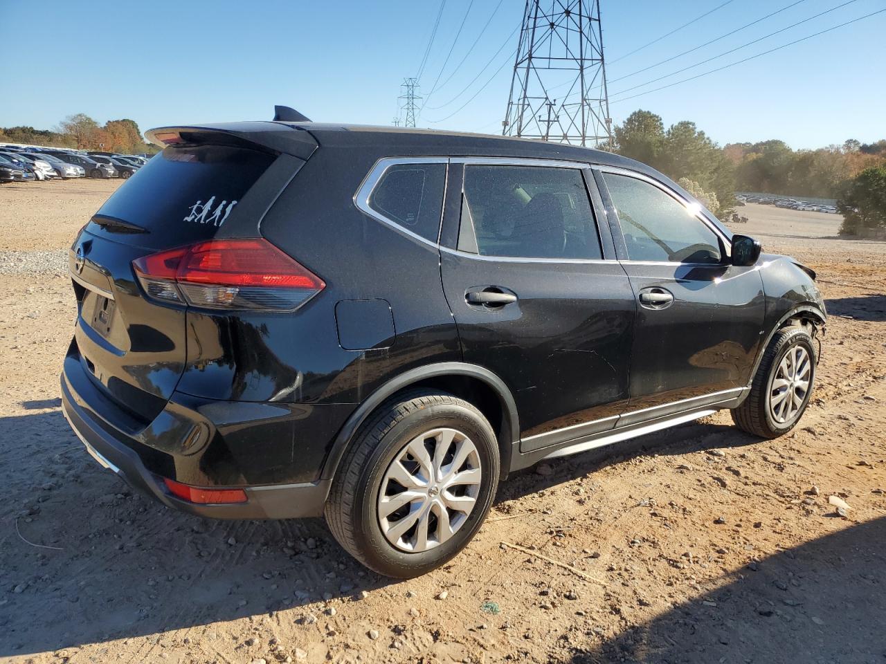 2017 NISSAN ROGUE