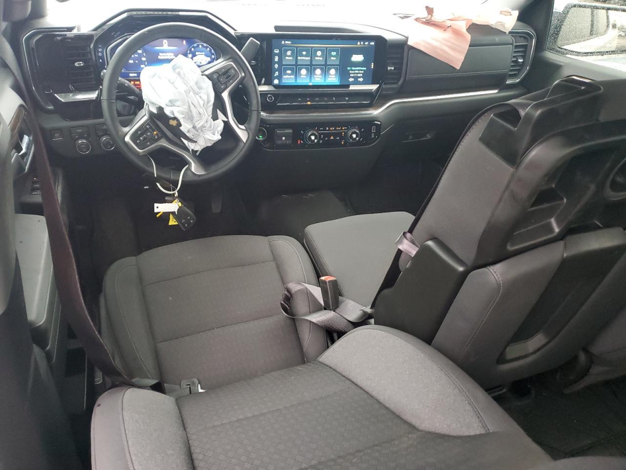 2025 CHEVROLET Silverado