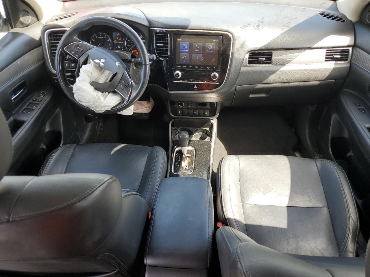 2020 MITSUBISHI outlander