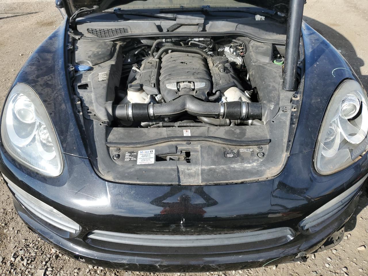 2011 PORSCHE CAYENNE