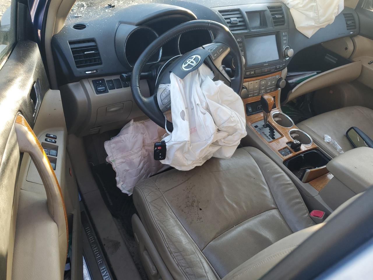 2010 TOYOTA HIGHLANDER