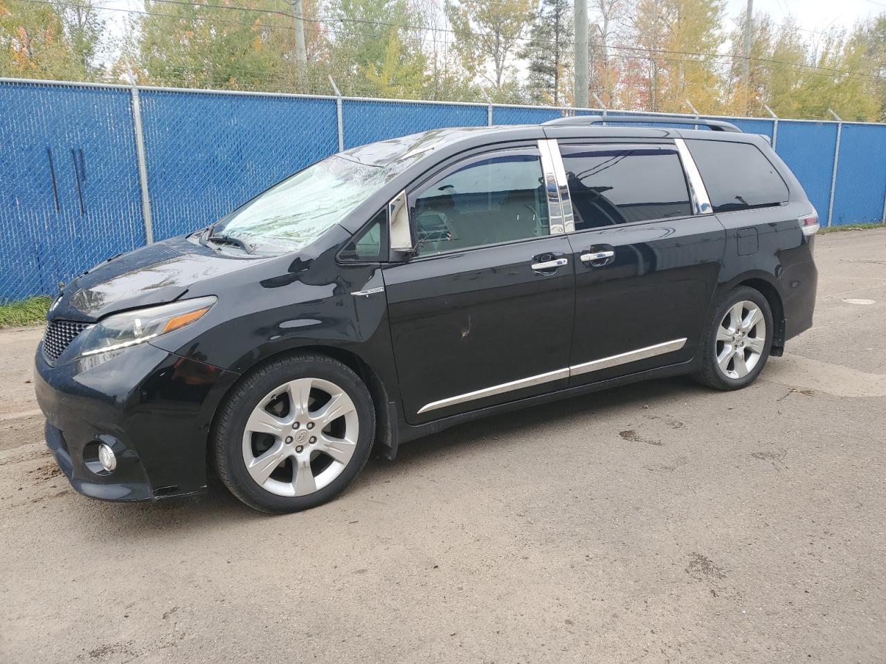 2015 TOYOTA SIENNA