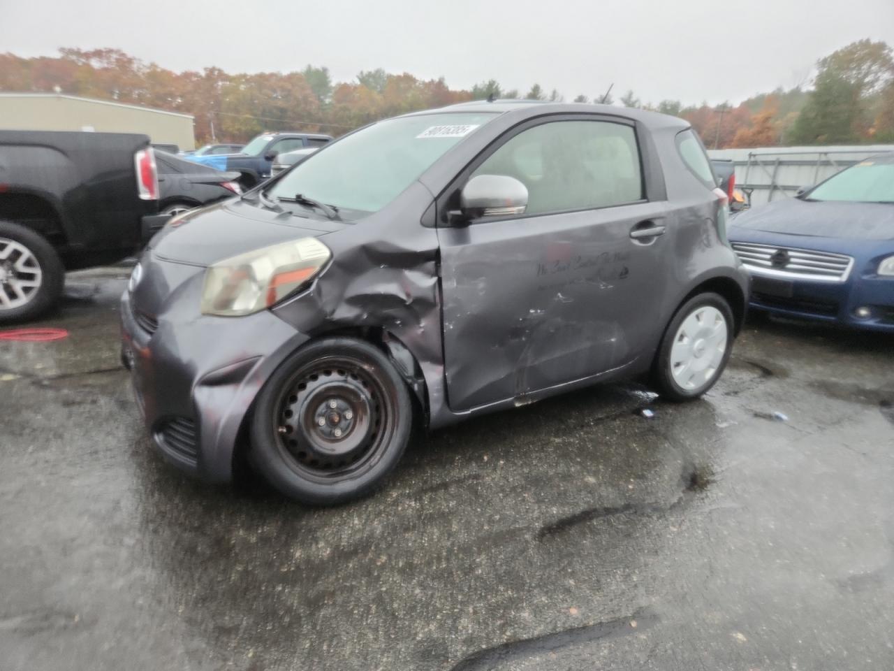 2013 TOYOTA SCION