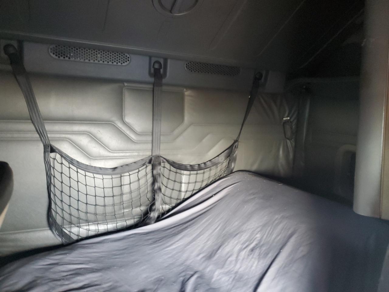 2015 FREIGHTLINER CASCADIA