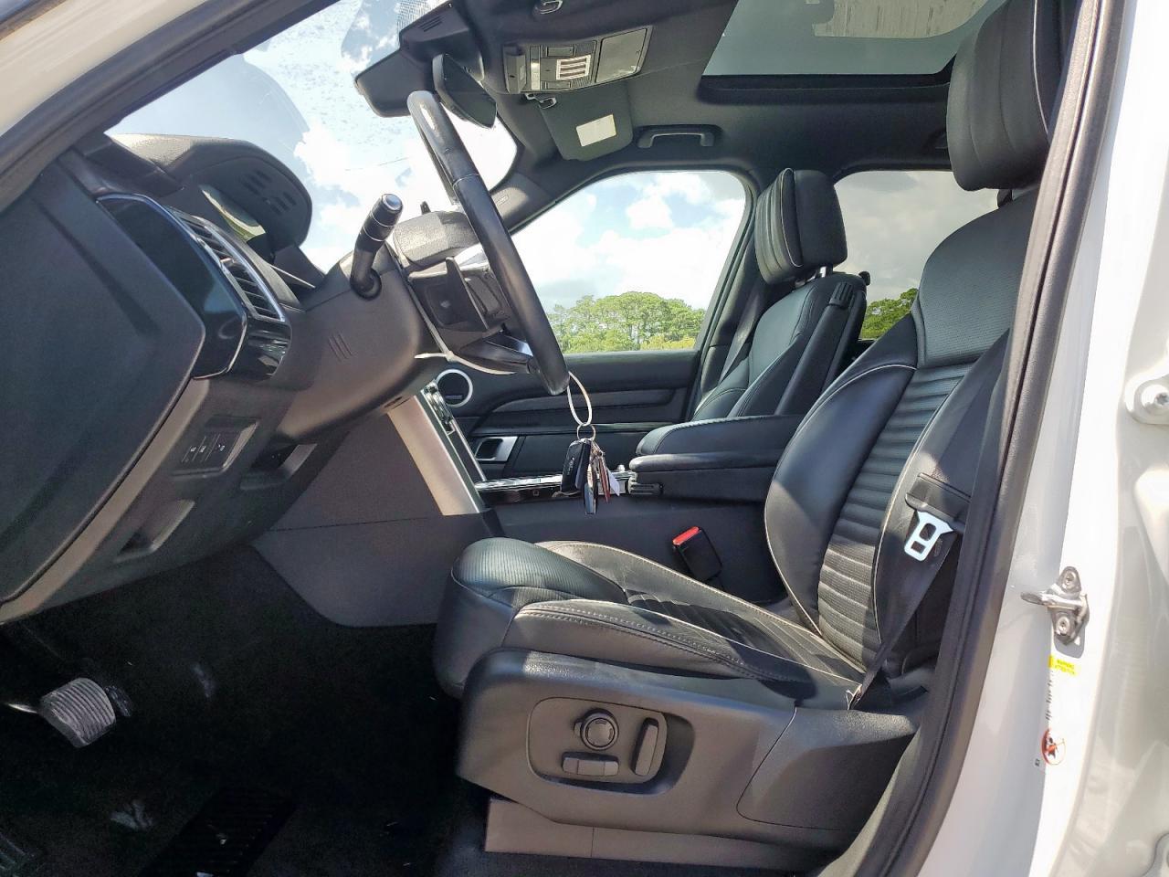 2018 LAND ROVER Discovery