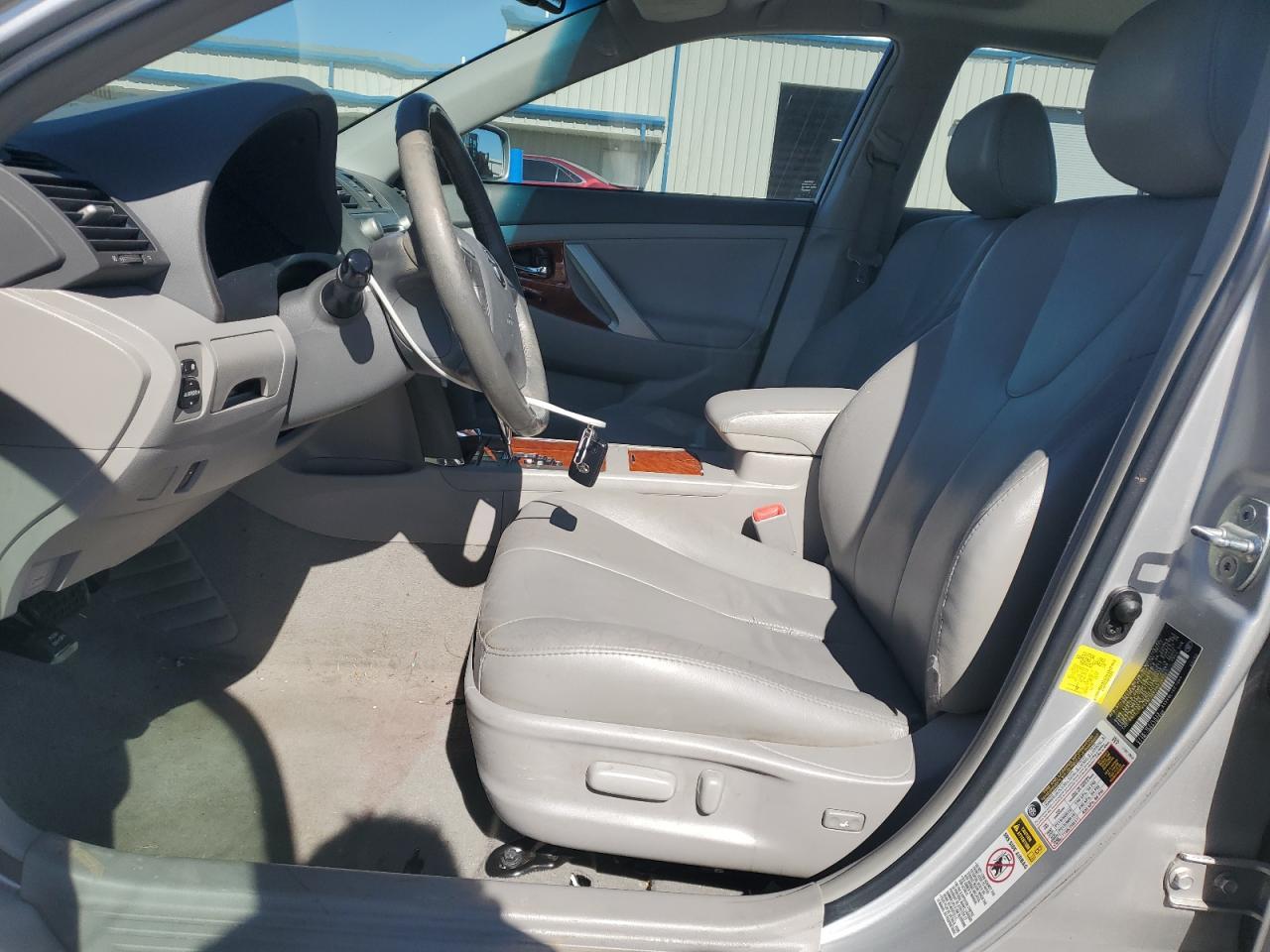 2011 TOYOTA CAMRY