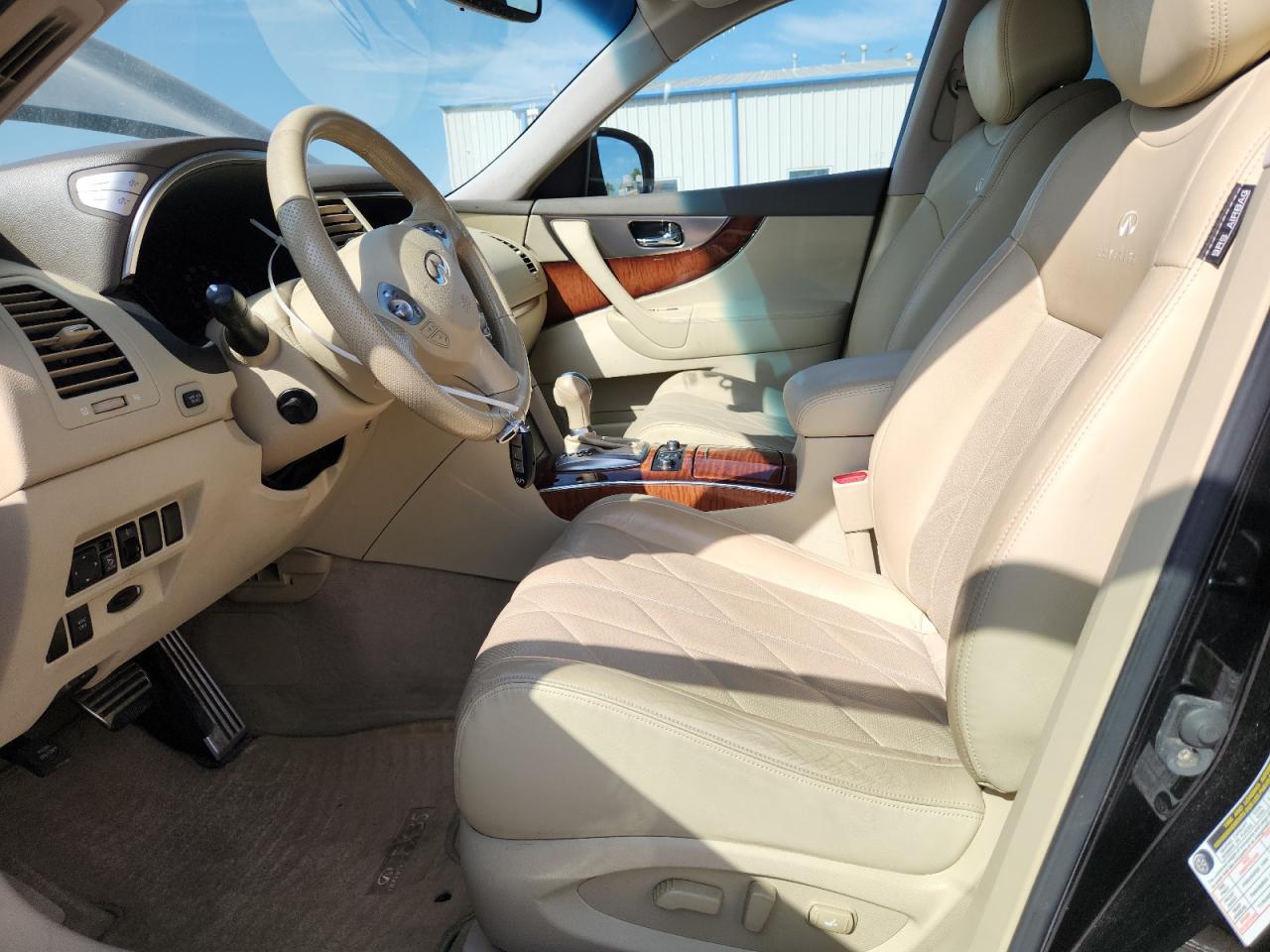 2011 INFINITI FX35