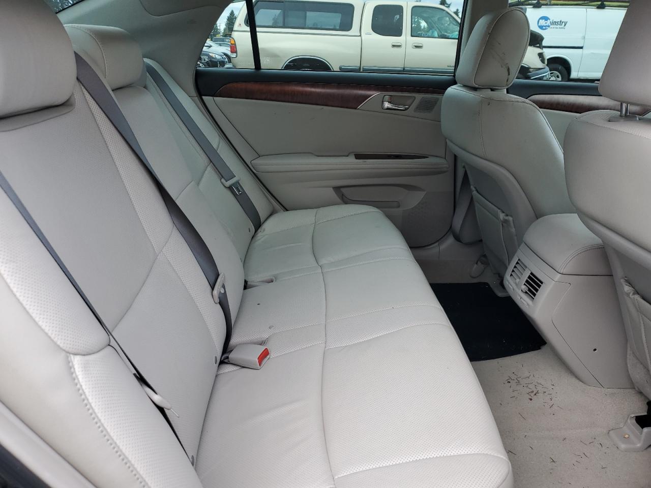 2011 TOYOTA Avalon