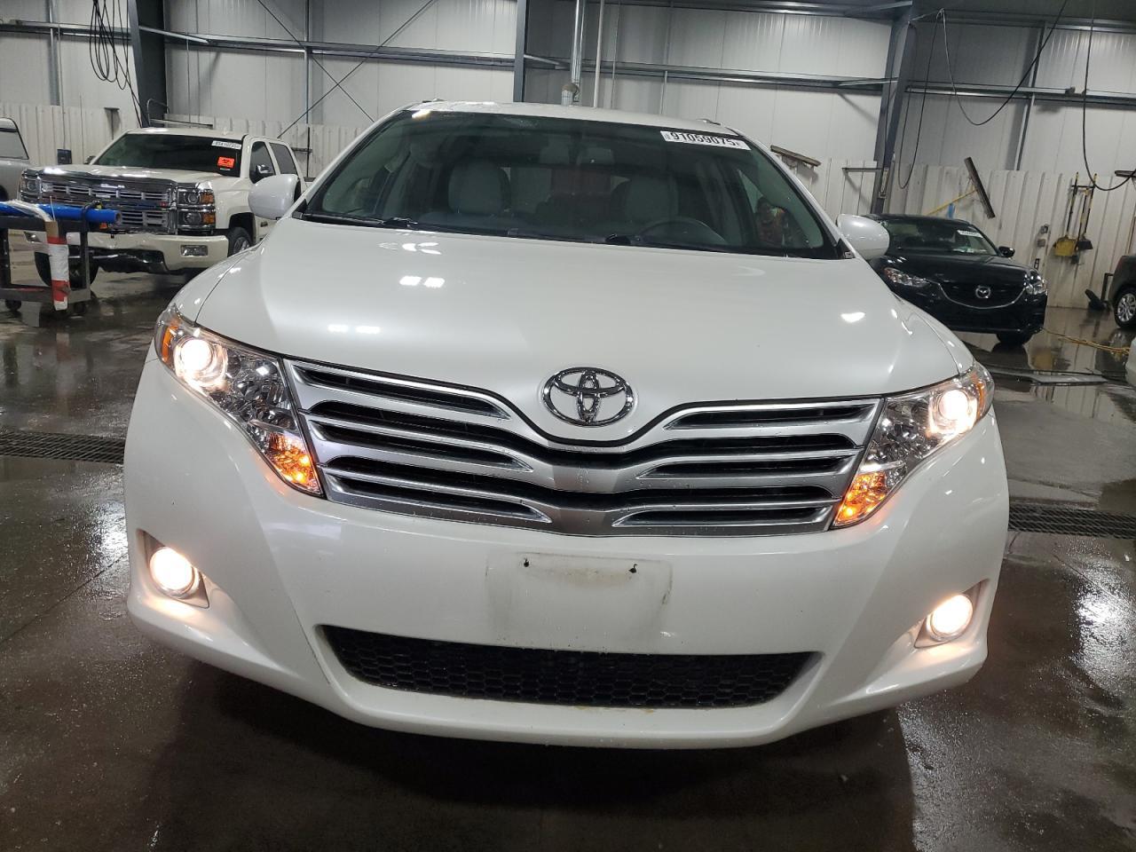 2011 TOYOTA VENZA
