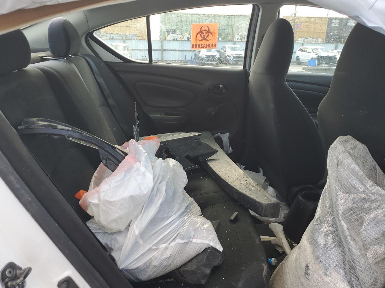 2013 NISSAN VERSA