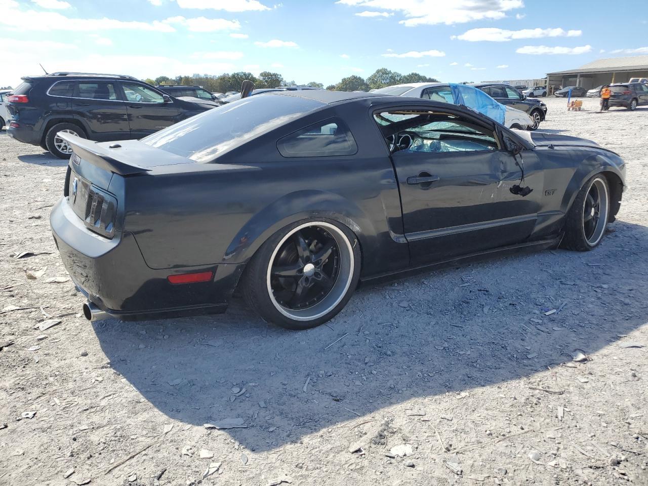 2006 FORD MUSTANG
