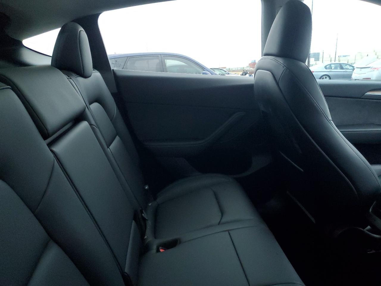 2025 TESLA MODEL Y