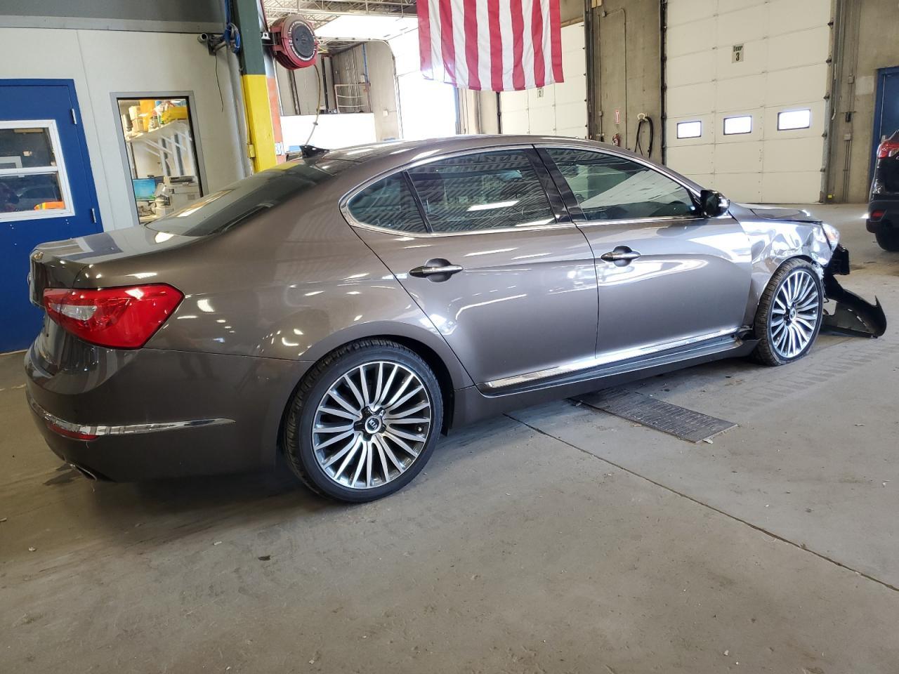 2014 KIA Cadenza