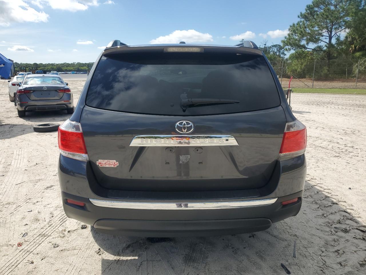 2012 TOYOTA HIGHLANDER