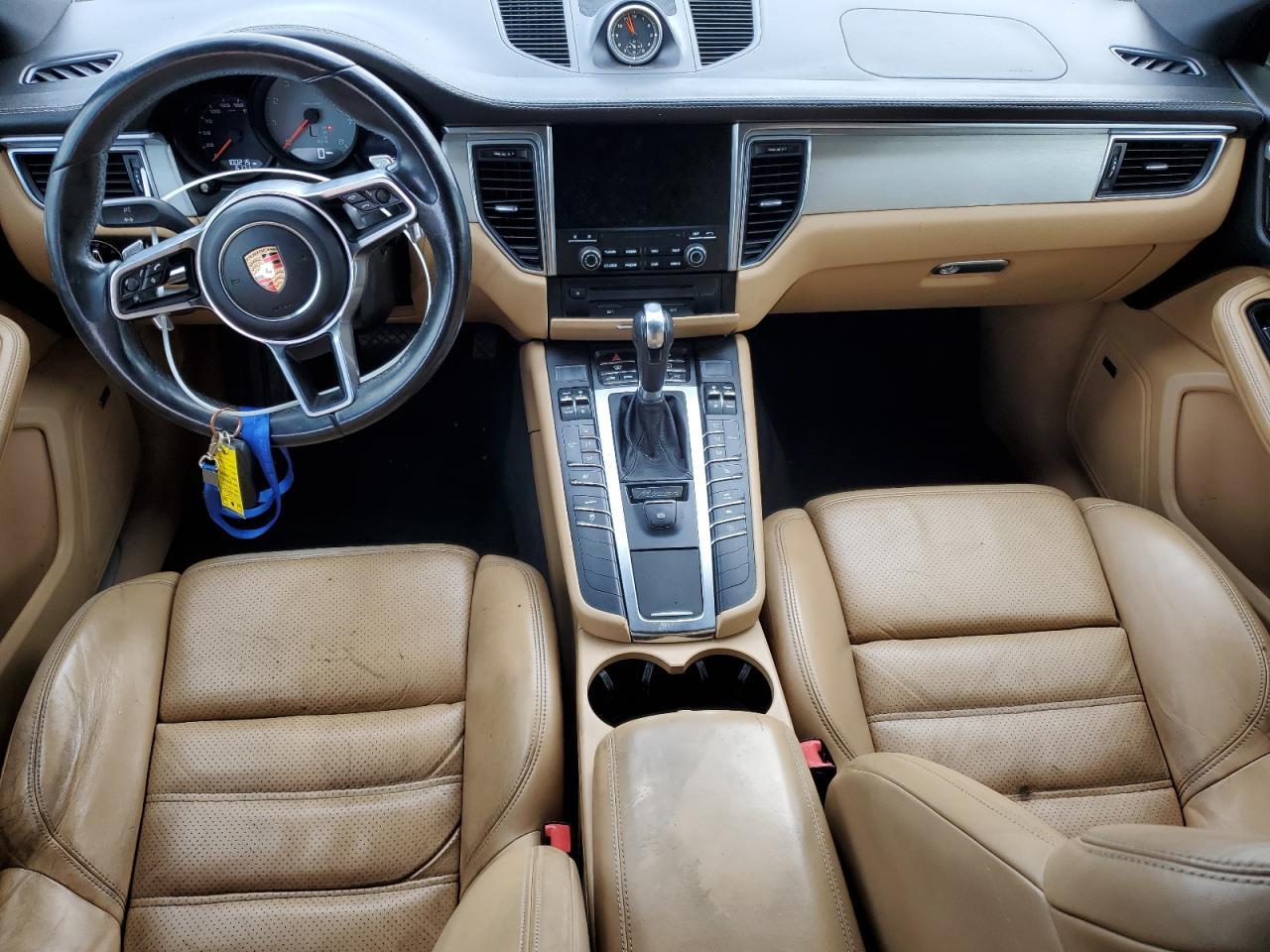 2017 PORSCHE Macan
