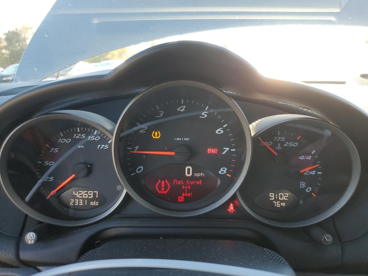 2011 PORSCHE Cayman